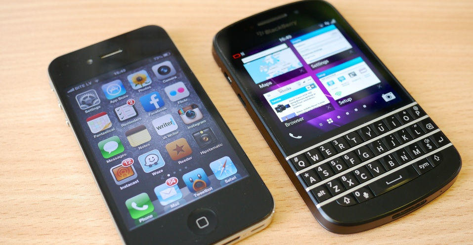 Best Keyboard Phones – Smartphones with a QWERTY Keyboard